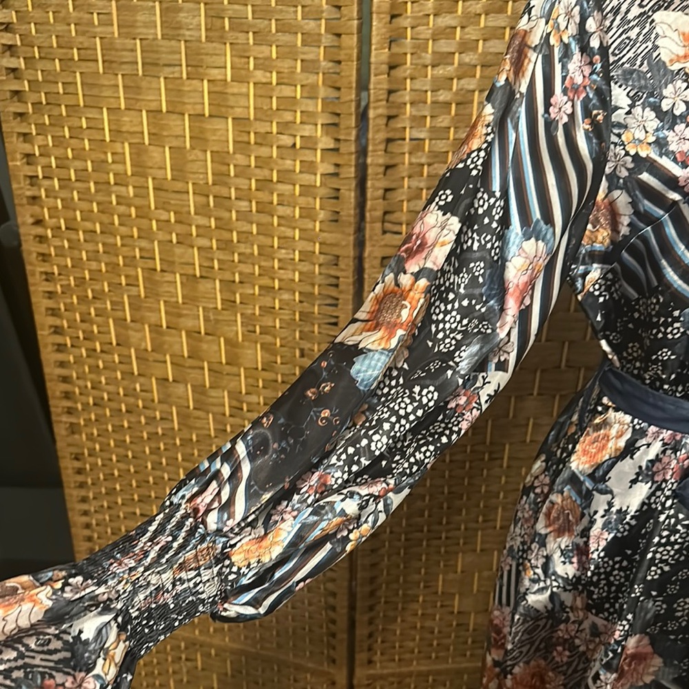 Floral Navy Maxi Dress - Picture 6 of 16